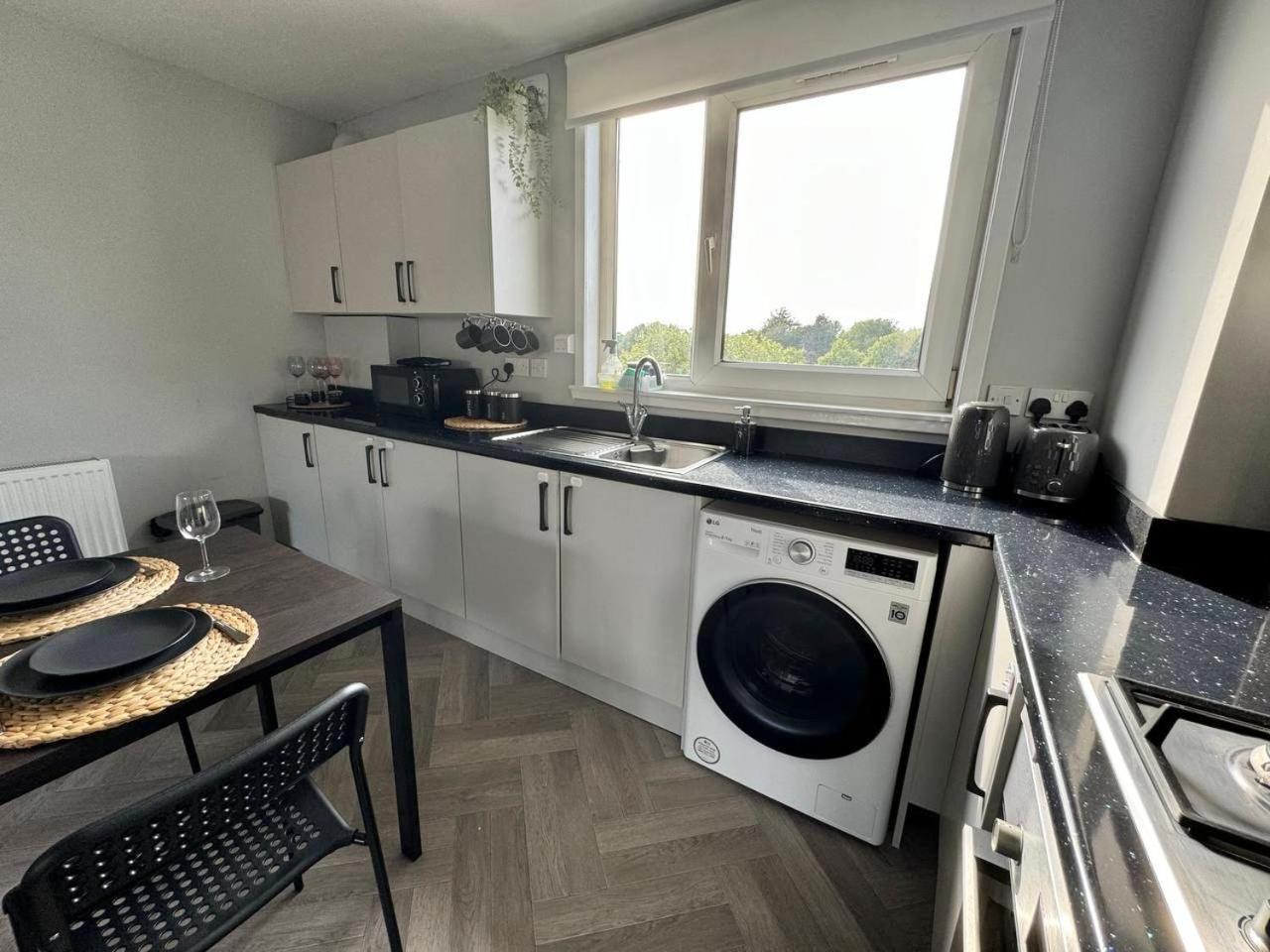 Clydebank Brand New 3Bdr Home, Glasgow Exterior foto